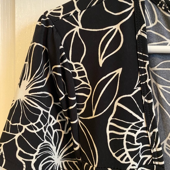 Beautiful and comfortable dress - Picture 4 of 4